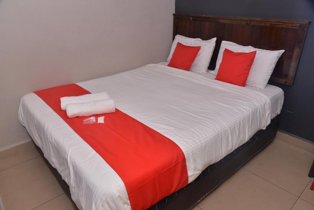 Nice Stay Hotel Raub Esterno foto