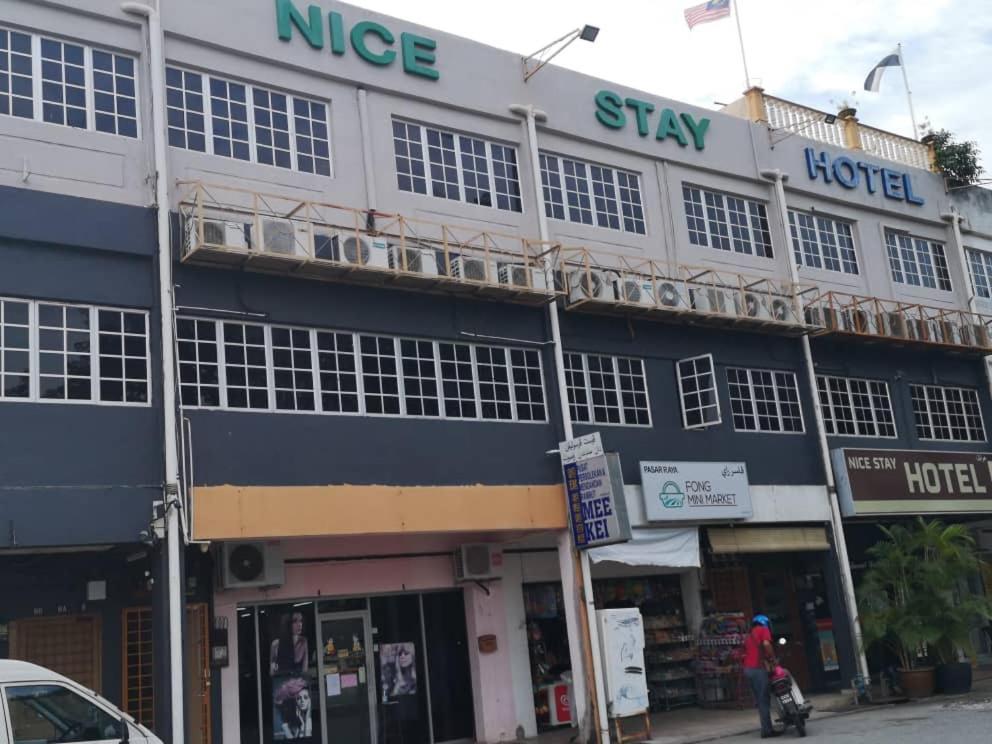 Nice Stay Hotel Raub Esterno foto