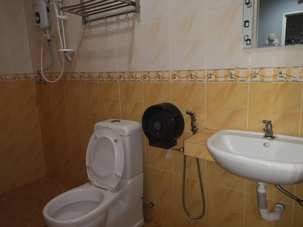 Nice Stay Hotel Raub Esterno foto